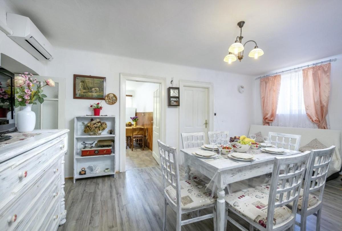 Вилла Marina Plomin In Plomin - Haus Fuer 6 Personen Экстерьер фото